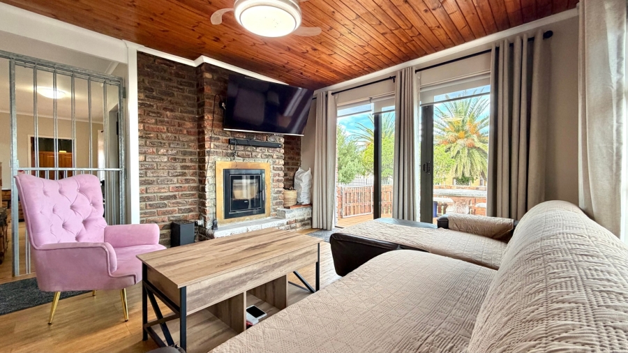 3 Bedroom Property for Sale in Palmiet Western Cape